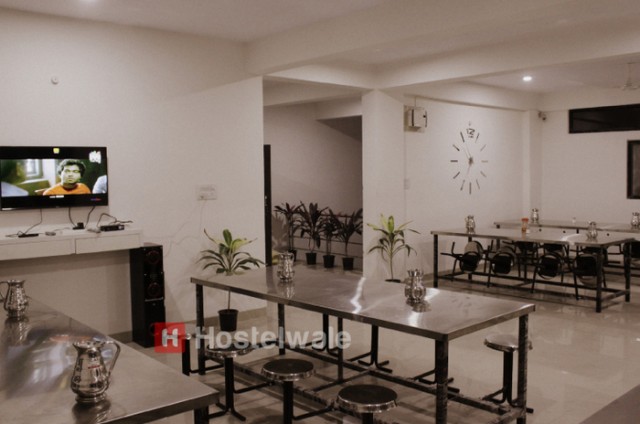 Satguru Girls Hostel